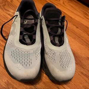 On Running Men's Gray Athletic Shoes size 12
